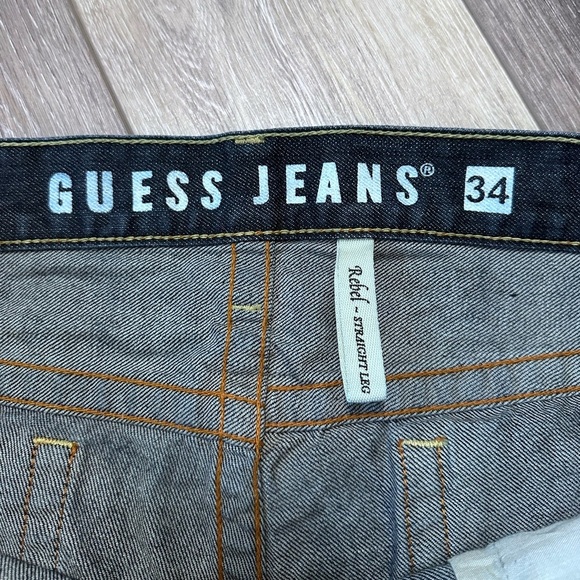 🛍️ Guess 2 1/2 inch Jean shorts size 34 stretch - Picture 6 of 6